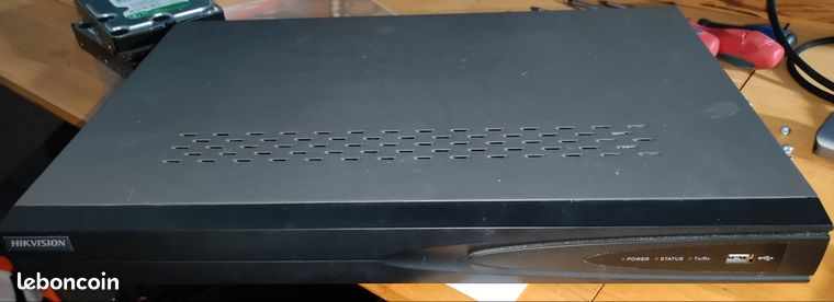 NVR hikvision ds-7608