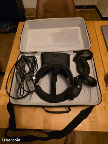 Oculus Rift S + manettes + housse