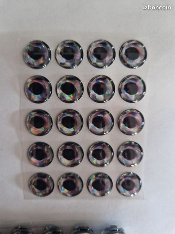 Oeil autocollant