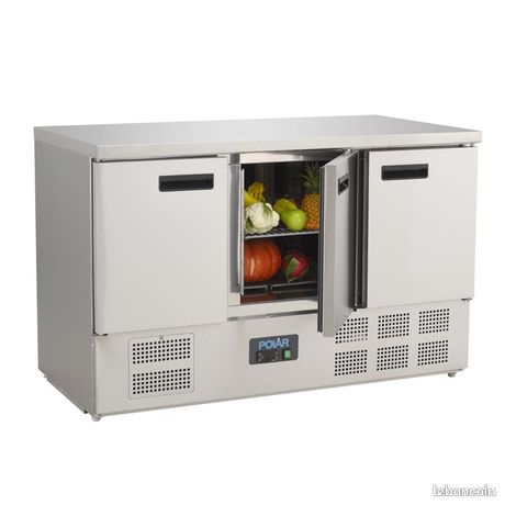OFFRE EXCEPTIONNELLE -40% Table réfrigérée compacte 3 portes 368L