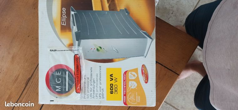 Ondulateur MGE ellipse 600 VA