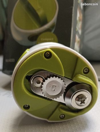 Ouvre-boîte manuel portable en acier inoxydable compact