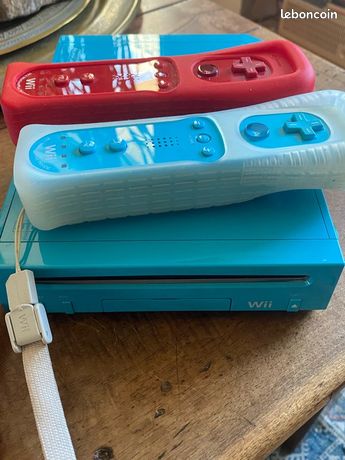 Pack Wii Nintendo bleu 2 manettes + 5 jeux