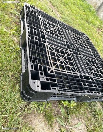 Palette plastique 110x110 cm