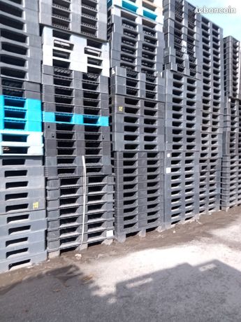 Palette plastique ,quantité importante