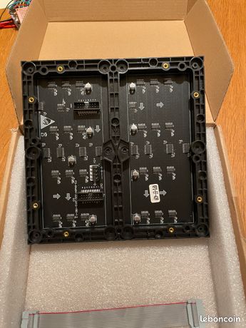 Panneau LED 64x64 RGB HD P3
