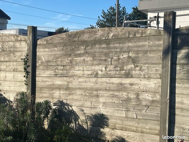 Panneaux de clôtures en bois en lames