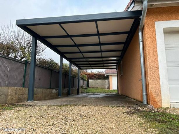 Panneaux sandwich en PVC RAL 7016 pour couverture