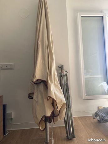 Parasol de marché Assalit Jean