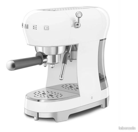 / Smeg machine à café expresso blanche Machine à expresso ECF02