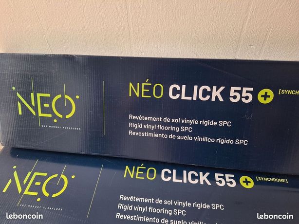 Parquet PVC sol style bois gris clair stratifié vinyle rigide bricolage rénovation maison