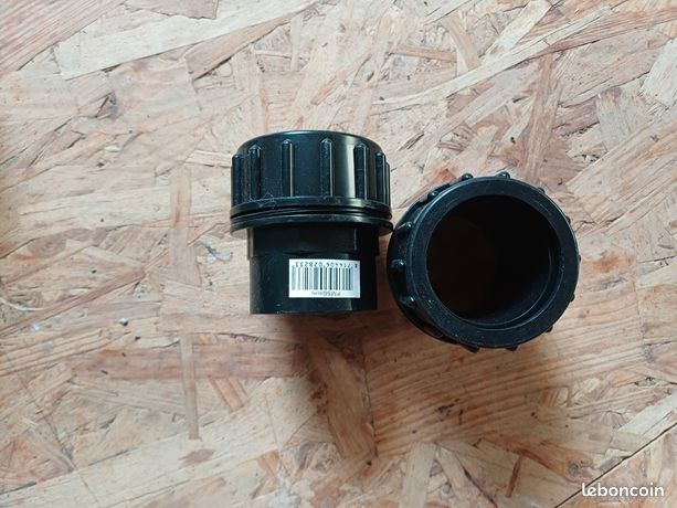 Passe paroie 50mm à visser