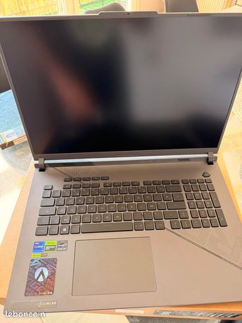 Pc gamer asus rog strix g18