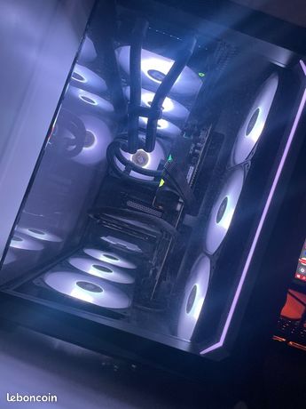 Pc gamer ryzen 7 9800x3d - 4070 super