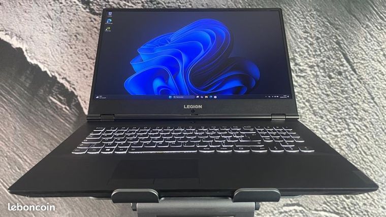 PC PORTABLE GAMING LENOVO LEGION Y540 17 POUCES I5-9300H 16Gb GTX 1660 TI 512 SSD