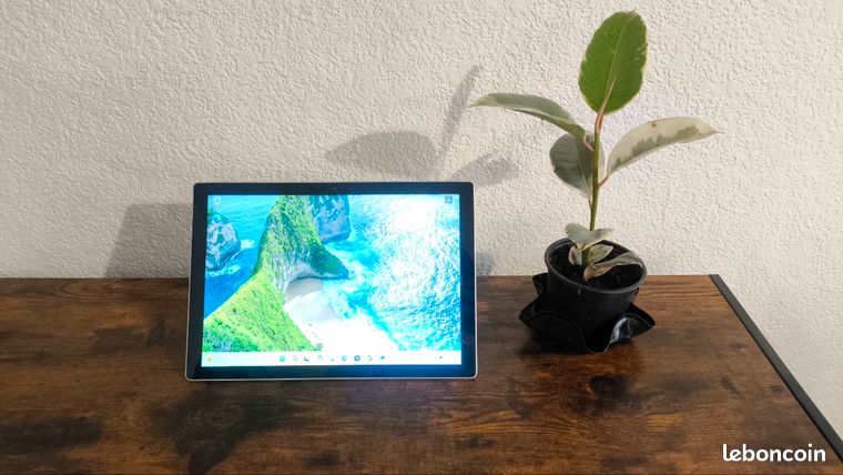 💻 PC Portable tablette RECONDITIONNÉ - Microsoft Surface Pro 7 / Intel Core i5 / 12,3 pouces / 8 Go RAM / 256 Go SSD / #avec facture et garantie