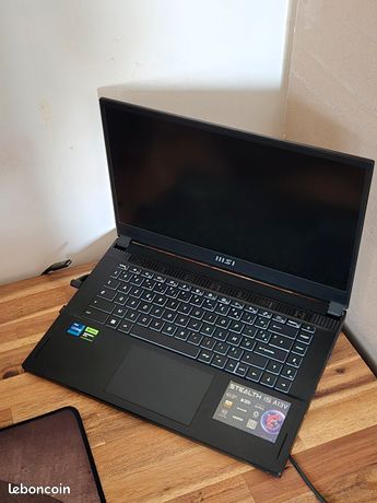 PC Portable Gaming MSI Stealth 15 A13V-006F Core I7 Ecran 4K RTX 4060R
