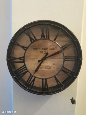 Pendule murale diametre 207 cm