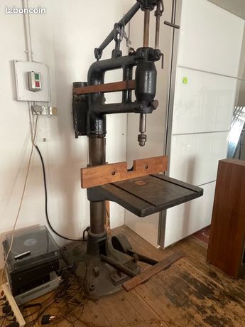 Perceuse à colonne ancienne industrielle fonte