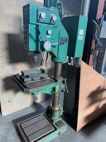 Perceuse Taraudeuse à colonne professionnelle SYDERIC SSC 30 à descente automatique