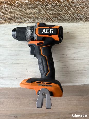 Perceuse-viseuse à percusion AEG neuf