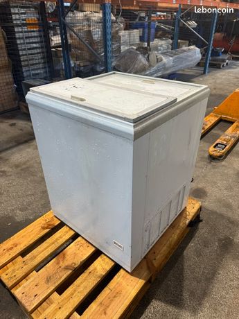 Petit congélateur 67x67x86