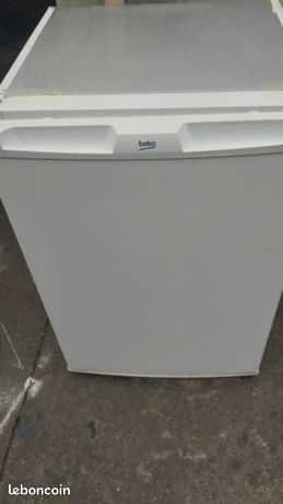 Petit frigo encastrable Beko