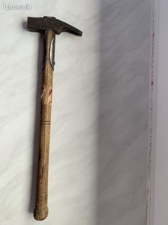 Petit marteau d'artisan