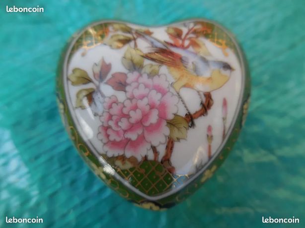 Petit pilulier Pier Import porcelaine fabriqué Japon Coeur