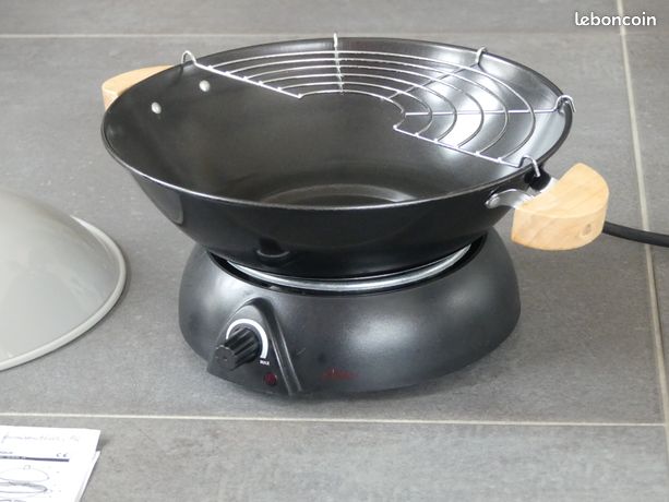 Petit Wok électrique ALTIER 400W
