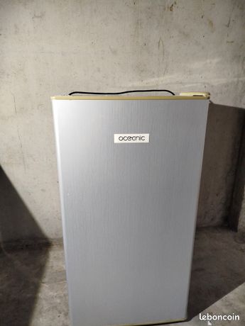 Petit frigo gris