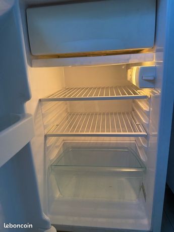 Petit réfrigérateur avec freezer