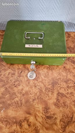 Petite caisse coffre