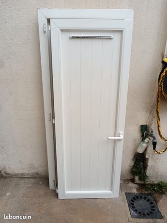 Petite porte PVC