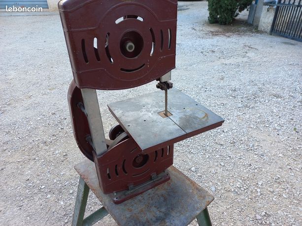 Petite scie a ruban à bois volant de 25 cm