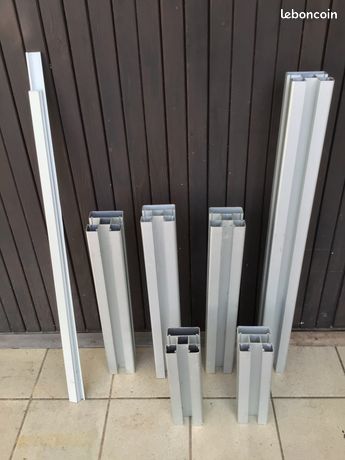 Petits poteaux en aluminium
