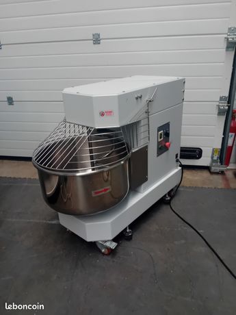 Petrin spirale 50 litres presque neuve