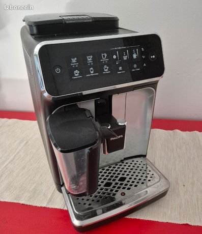 Philips Série 3200 Machine Expresso - Café à Grain - LatteGo Mousseur àLait 5 Spécialités de Café Écran Tactile Intuitif