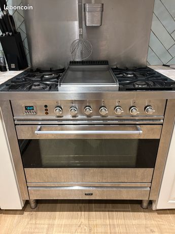 Piano de cuisine ILVE 4 foyers gaz et 1 plancha 90x90x60