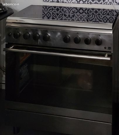 Piano de cuisson de marque FAR