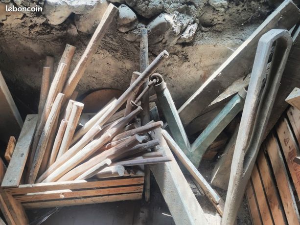 Pièces d'attelages et charettes