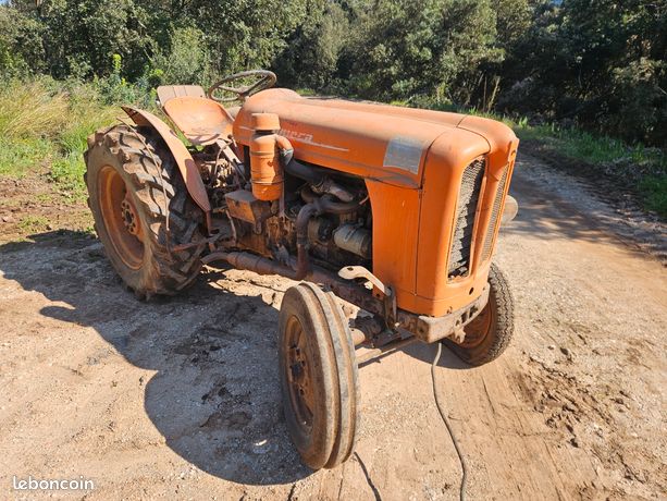 Pièces tracteur som 30