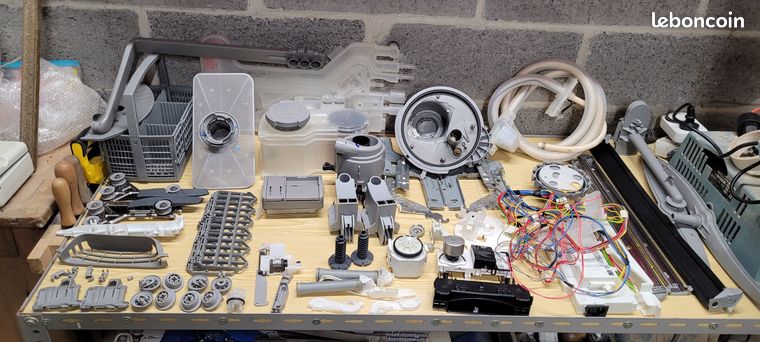 Pièces Lave-vaisselle BOSCH (23) 40D02 EU