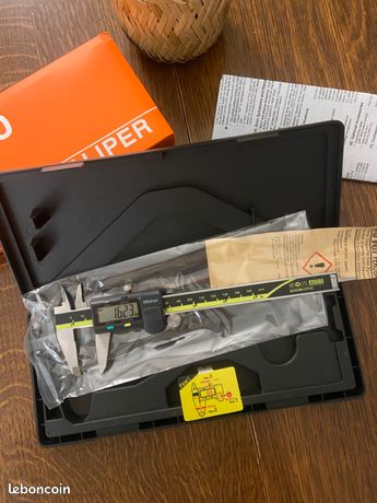 Pied à coulisse digital MITUTOYO 15 cm