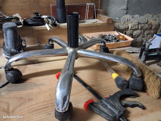 Pied de siege de bureau