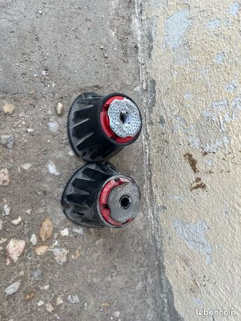 Pieds de baignoire réglable