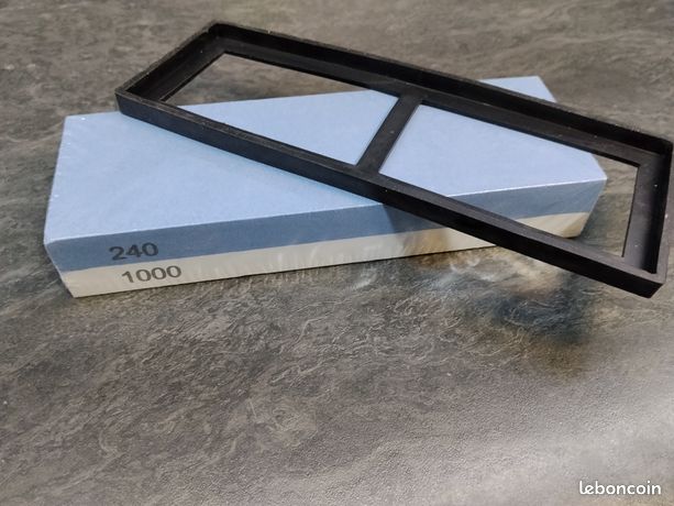 Pierre à Aiguiser 240/1000 Double Face avec Base en Silicone