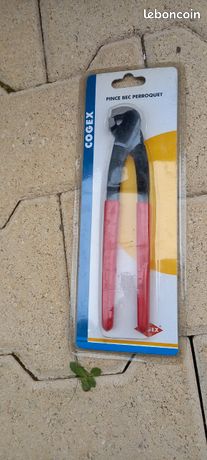 Pince à bec pour carrelage