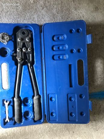 Pince à sertir plomberie