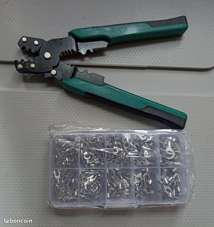 Pince multifonction 4 en 1 + 320 cosses cuivre/laiton